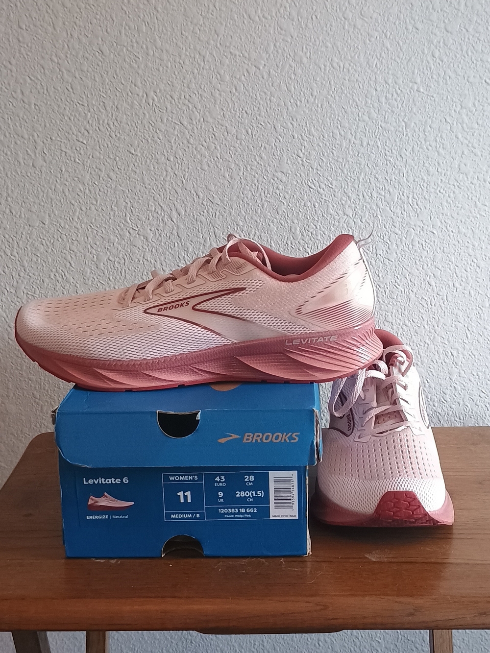 Brooks Levitate 6 Women's Running Shoes - Light Pink